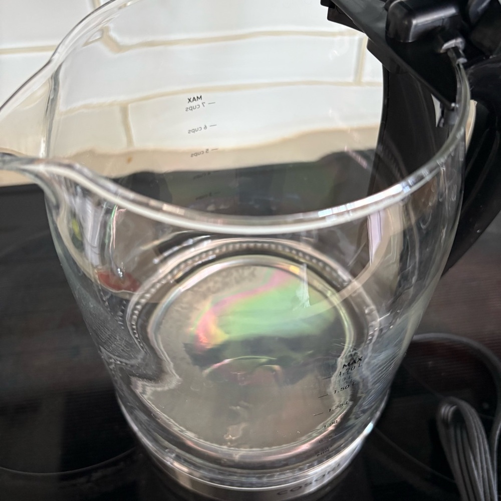 Cosori Electric Glass Kettle with Black Handle - Picture 10 of 10